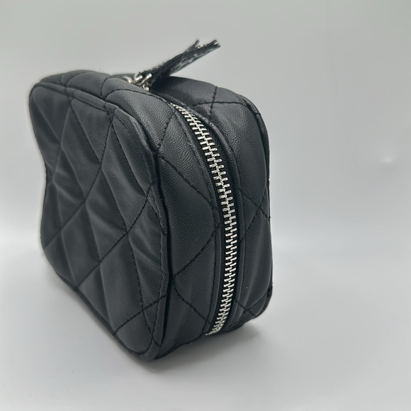 Trish McEvoy Small Black Quilted Makeup Planner Organizer Binder - Picture 2 of 6